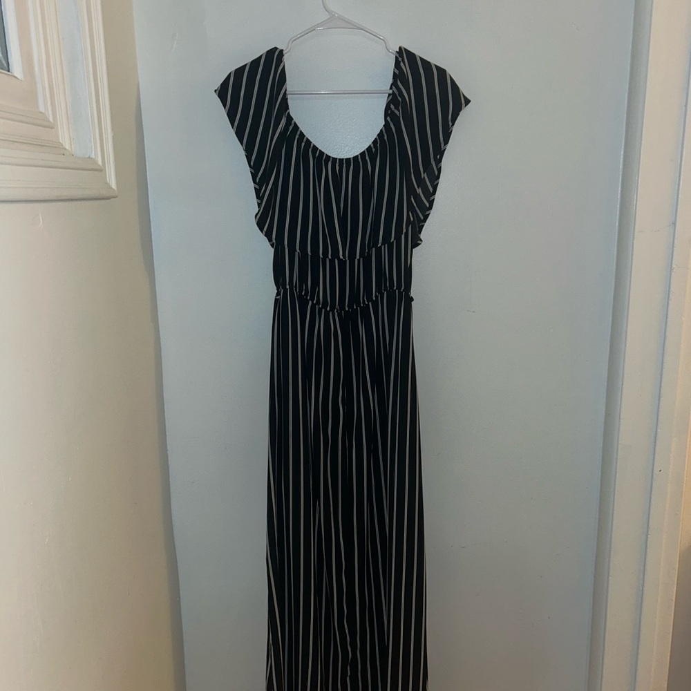Active USA Dress Size Large Black & White Pinstriped - Picture 3 of 3